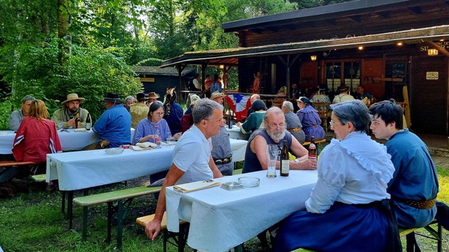 Gute Stimmung herrschte bei der Geburtstagsfeier des Winnebago Westernclubs. | Foto: Dieter Fleig Gute Stimmung herrschte bei der Geburtstagsfeier des Winnebago Westernclubs. | Foto: Dieter Fleig