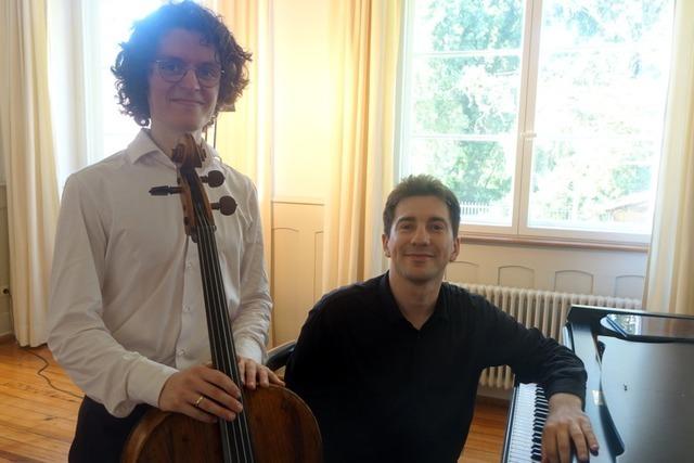 Zwei junge Musiker fllen das Kammerkonzert in Efringen-Kirchen trotz Sommerhitze