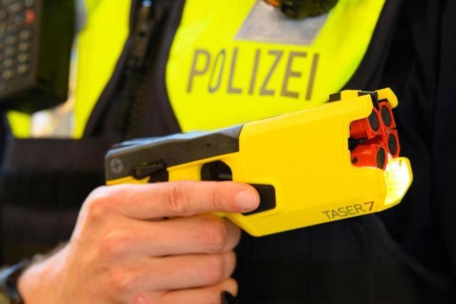 Freiburg, Titisee-Neustadt, Weil am Rhein: Landespolizei soll Taser im Streifendienst testen