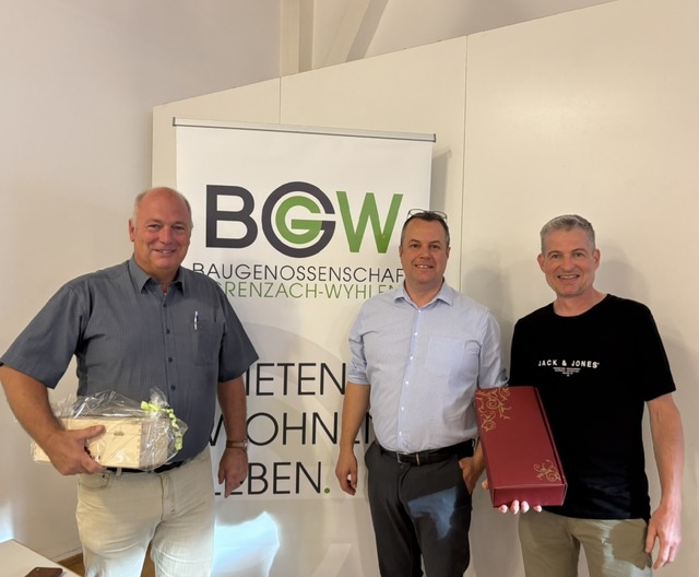Vorsitzender Thomas Merle (von links),...Rümmele bei der Mitgliederversammlung. | Foto: Heinz Vollmar Vorsitzender Thomas Merle (von links),...Rümmele bei der Mitgliederversammlung. | Foto: Heinz Vollmar
