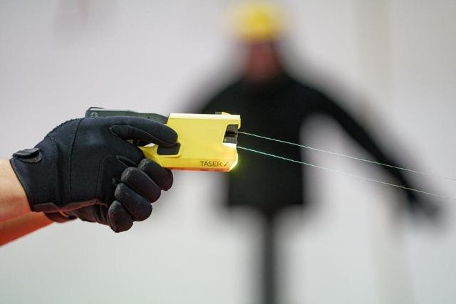 Politisch behbig: Das Zgern bei der Einfhrung von Tasern fr die Polizei