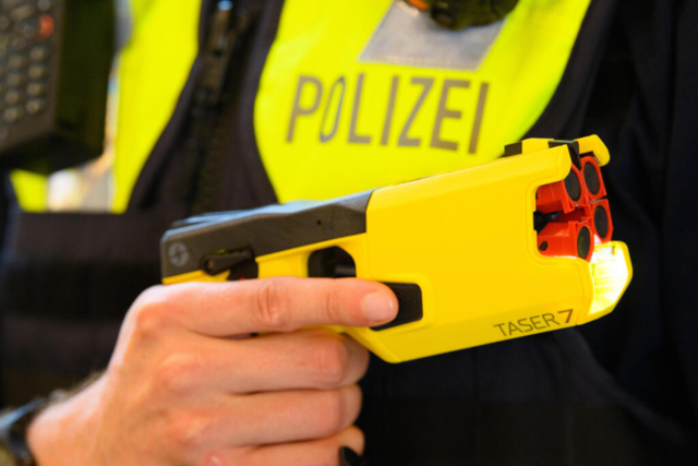 Taser im Streifendienst: Freiburg, Titisee-Neustadt und Weil am Rhein sollen testen