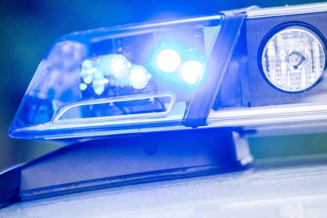 Der 18-jährige Motorradfahrer konnte e...nicht mehr verhindern, so die Polizei. | Foto: Lino Mirgeler (dpa) Der 18-jährige Motorradfahrer konnte e...nicht mehr verhindern, so die Polizei. | Foto: Lino Mirgeler (dpa)