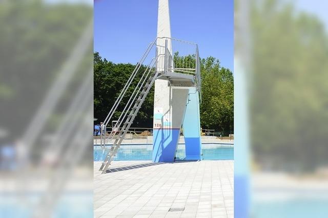 Besucherstopp am Sonntag im Freibad