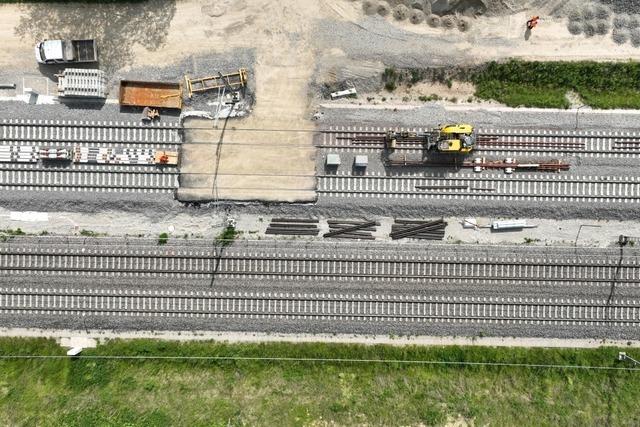 Die Bahn stellt Gleise fr Strecke Mllheim–Auggen fertig