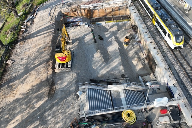 Ein Bild der Arbeiten Anfang Juni neben einer Fahrgastunterführung | Foto: BauIn Consult Ein Bild der Arbeiten Anfang Juni neben einer Fahrgastunterführung | Foto: BauIn Consult