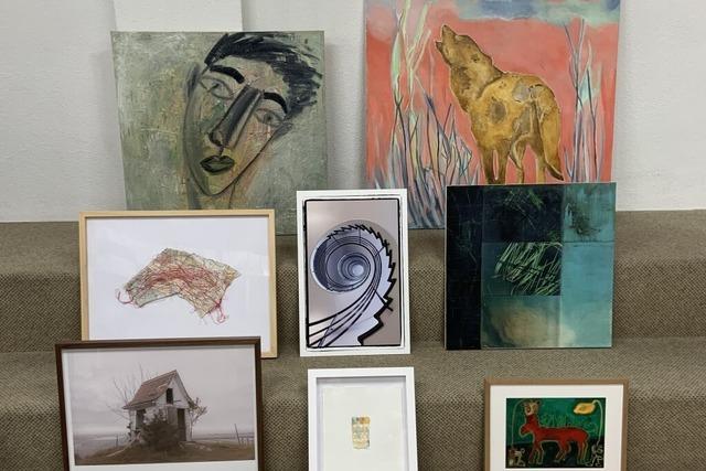Kunstwerke ausleihen oder kaufen in der Artothek der Stadtbibliothek in Weil am Rhein