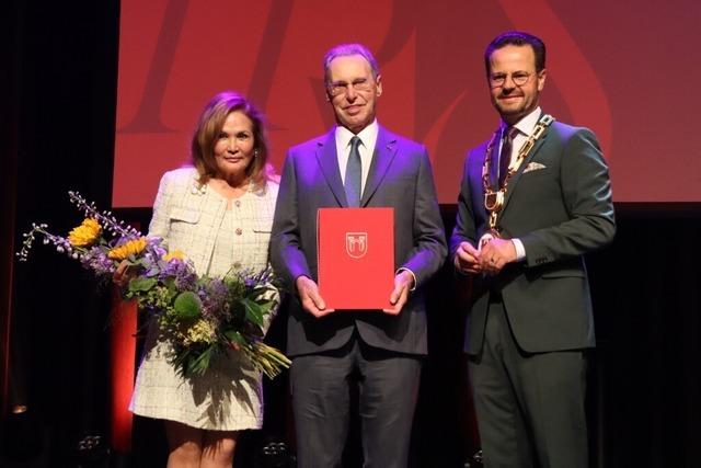 Printus-Chef Hans Robert Schmid ist der 20. Ehrenbrger von Offenburg