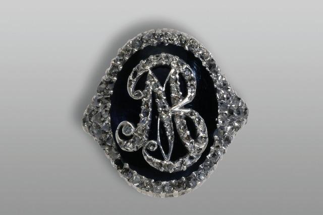 Unbekannte stehlen historischen Ring von Zar Alexander I. aus Museum in Basel