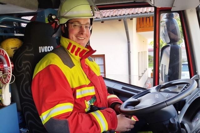Feuerwehrmann David Krner aus St. Peter kennt   sein Auto in- und auswendig
