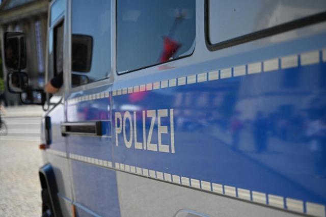 Auto neben Chemiehochhaus in Freiburg beschdigt - Verursacher flchtet