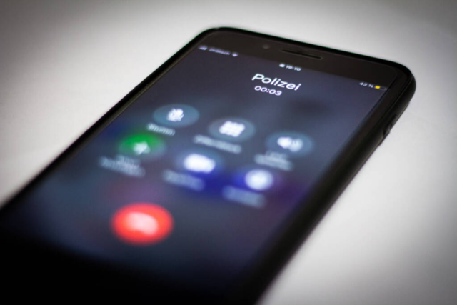 Auf Auto vergessenes I-Phone lst einen greren Einsatz aus