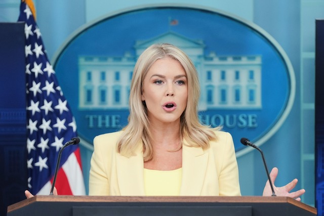 Noch gibt es laut Trump-Sprecherin Lea...uml;ne f&uuml;r weitere Verhandlungen.  | Foto: Evan Vucci/AP/dpa