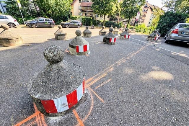 Freiburg sperrt Mini-Brücke mit 16 Betonpollern