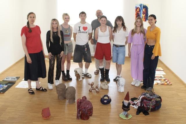 Junge Kunstschaffende des Vorbereitungskurses der Kunstschule Offenburg stellen aus