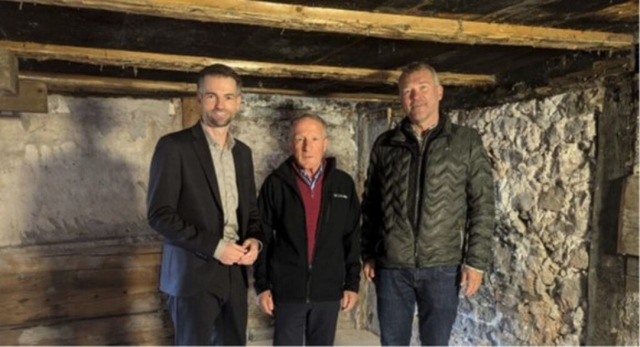 Gerrit Reeker, Walter Morath und Andre... in denPraxisräumen vor der Sanierung. | Foto: Stadt Titisee-Neustadt Gerrit Reeker, Walter Morath und Andre... in denPraxisräumen vor der Sanierung. | Foto: Stadt Titisee-Neustadt