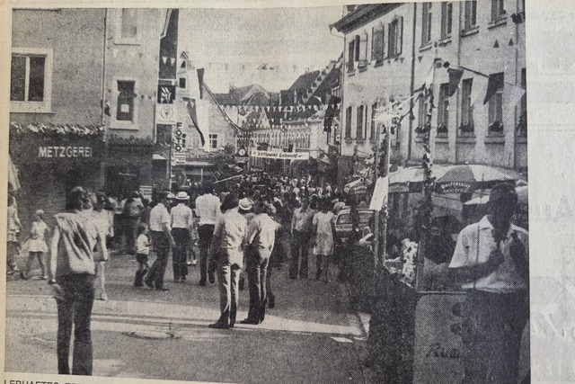 Blick aufs Müllheimer Stadtfest in den Anfangsjahren. | Foto: Pflüger/Repro: Hannes Selz Blick aufs Müllheimer Stadtfest in den Anfangsjahren. | Foto: Pflüger/Repro: Hannes Selz