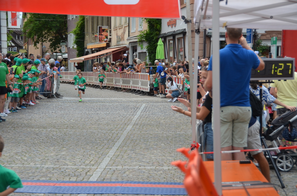 Bambinis beim Einlauf Bambinis beim Einlauf