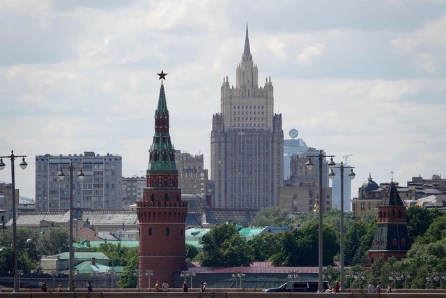 Das Au&szlig;enministerium in Moskau h...e Journalisten angedroht. (Archivbild)  | Foto: Ulf Mauder/dpa