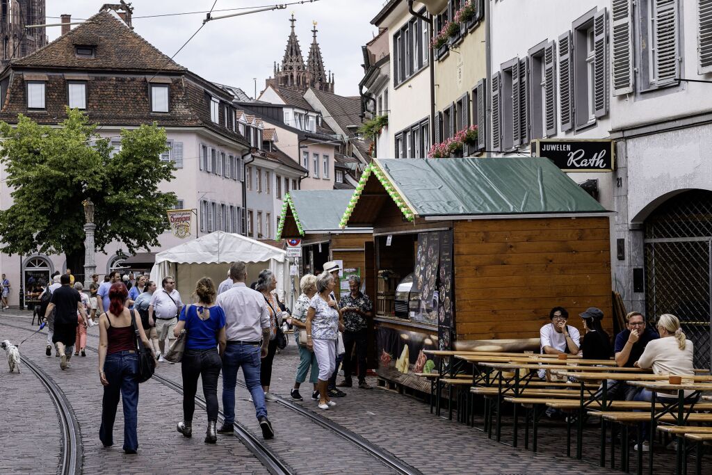 Der Oberlindenhock in Freiburg 2025 geht noch bis zum 29. Juni. Der Oberlindenhock in Freiburg 2025 geht noch bis zum 29. Juni.