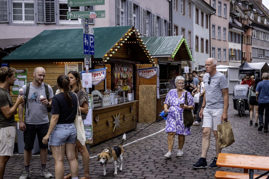 Der Oberlindenhock in Freiburg 2025 geht noch bis zum 29. Juni. Der Oberlindenhock in Freiburg 2025 geht noch bis zum 29. Juni.
