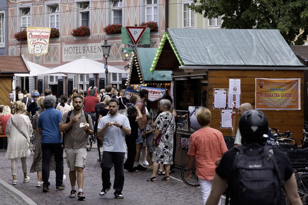 Der Oberlindenhock in Freiburg 2025 geht noch bis zum 29. Juni. Der Oberlindenhock in Freiburg 2025 geht noch bis zum 29. Juni.