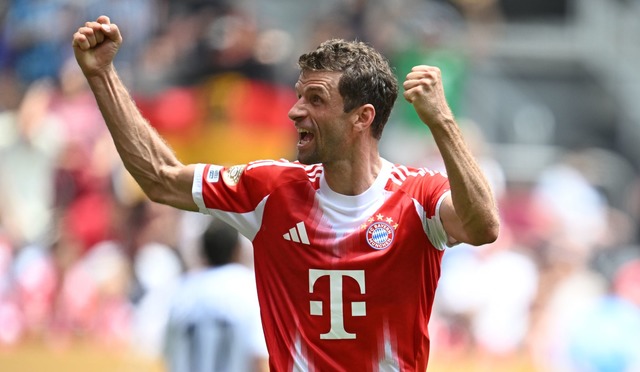 Thomas M&uuml;llers Jubel nach dem 250. Pflichtspieltor als Bayern-Profi.  | Foto: Sven Hoppe/dpa