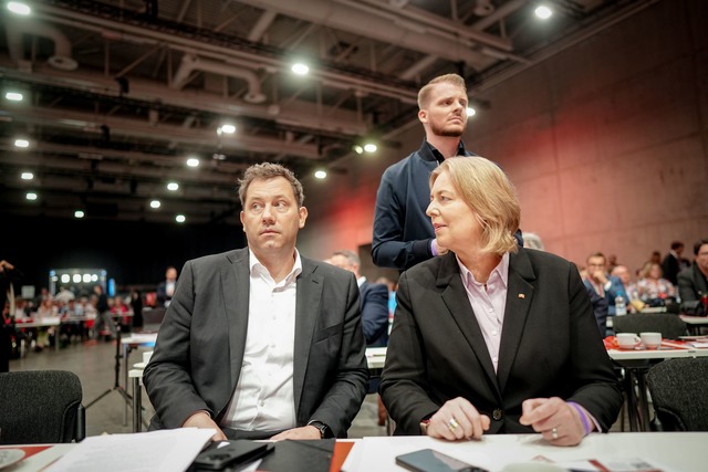 Lars Klingbeil und B&auml;rbel Bas sind die neue Doppelspitze der SPD.  | Foto: Kay Nietfeld/dpa