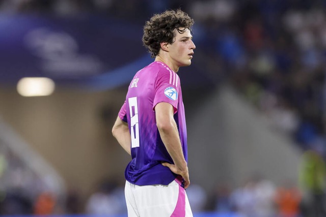 Merlin Röhl nach Abpfiff der Verlängerung. | Foto: IMAGO/Marco Steinbrenner/DeFodi Images Merlin Röhl nach Abpfiff der Verlängerung. | Foto: IMAGO/Marco Steinbrenner/DeFodi Images