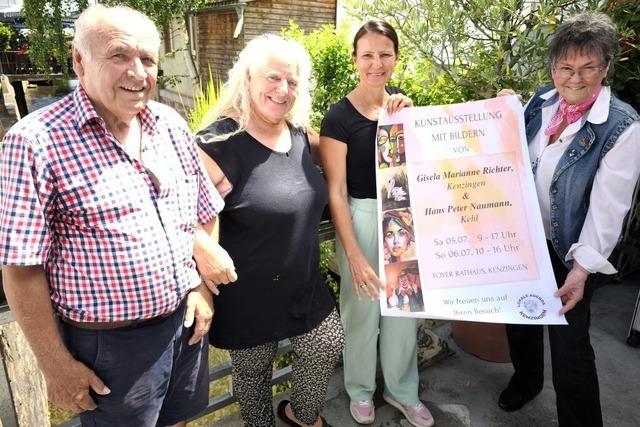 Bei der Ausstellung in Kenzingen von Hans Peter Naumann und Gisela Richter fehlt Peter Kraus nicht