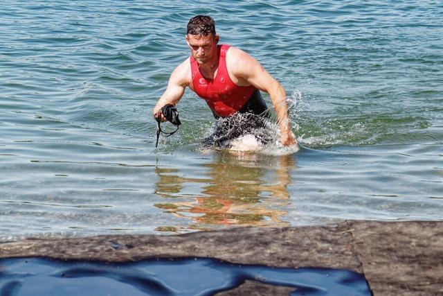 Drei Disziplinen in der Sommerhitze: Triathleten beeindrucken in Riegel