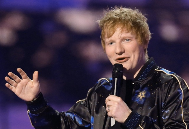 Der britische Popstar überraschte...r Stuttgarter Innenstadt. (Archivbild) | Foto: Joel C Ryan/AP/dpa Der britische Popstar überraschte...r Stuttgarter Innenstadt. (Archivbild) | Foto: Joel C Ryan/AP/dpa