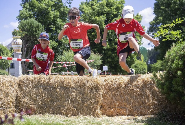 Hindernisse auf dem Mini-Trail &#8222;...0; wie die Heuballen sorgen fr Spa.   | Foto: Wolfgang Scheu