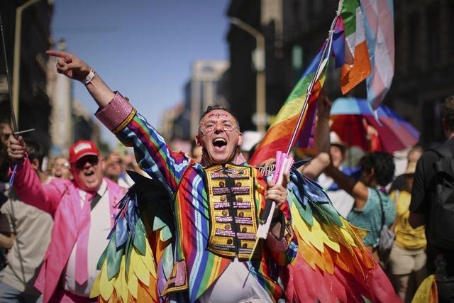 Pride-Parade in Budapest:  "Gegen Liebe und Frieden ist Orbans Hass machtlos"