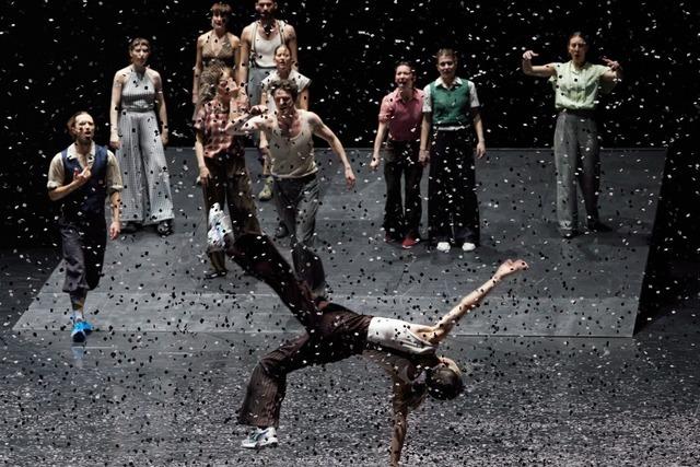 Umjubeltes Gastspiel der Dresden Frankfurt Dance Company  am Freiburger Theater