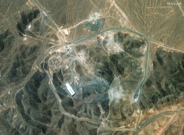 Nach den US-Angriffen auf Irans Atoman...spräche mit den USA. (Archivbild) | Foto: Uncredited/Maxar Technologies/AP/dpa Nach den US-Angriffen auf Irans Atoman...spräche mit den USA. (Archivbild) | Foto: Uncredited/Maxar Technologies/AP/dpa