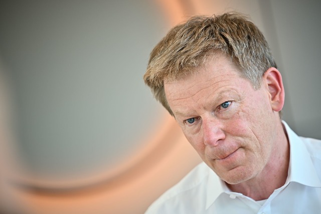 Bahnchef Richard Lutz kann mit der Lei...nen Unternehmens nicht zufrieden sein.  | Foto: Sebastian Christoph Gollnow/dpa