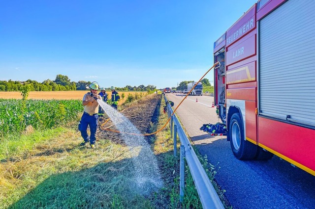 Die Feuerwehr im Einsatz | Foto: Moritz Moser/Einsatz-Report 24 Die Feuerwehr im Einsatz | Foto: Moritz Moser/Einsatz-Report 24