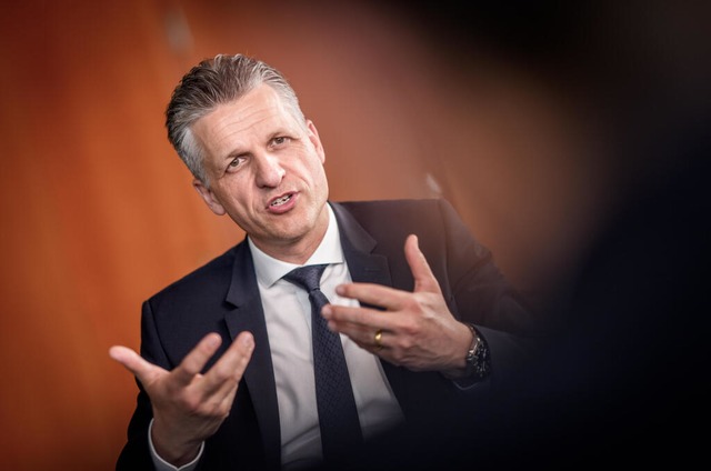 "Die Zeiten haben sich verändert": Kanzleramtschef Thorsten Frei | Foto: Michael Kappeler (dpa) "Die Zeiten haben sich verändert": Kanzleramtschef Thorsten Frei | Foto: Michael Kappeler (dpa)