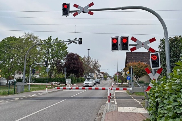 Über eine Stunde mussten Autofahrer un... Westen Ihringens warten. (Symbolbild) | Foto: Sophia Ungerland Über eine Stunde mussten Autofahrer un... Westen Ihringens warten. (Symbolbild) | Foto: Sophia Ungerland