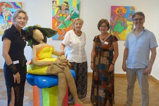 Sommerausstellung in der Bad Sckinger Villa Berberich vereint Schwarzwaldmdel und Computerkunst