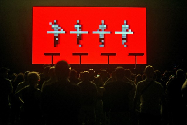 Nicht nur das Konzert von Kraftwerk is...er Jazzopen in Stuttgart. (Archivbild)  | Foto: Ramon Costa/SOPA Images via ZUMA Press Wire/dpa