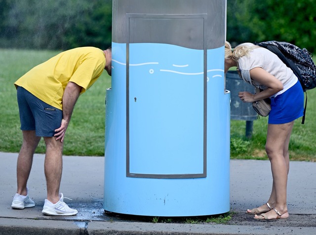 Zu wenig Trinken ist besonders bei &Auml;lteren ein enormer Risikofaktor  | Foto: Roland Schlager/APA/dpa