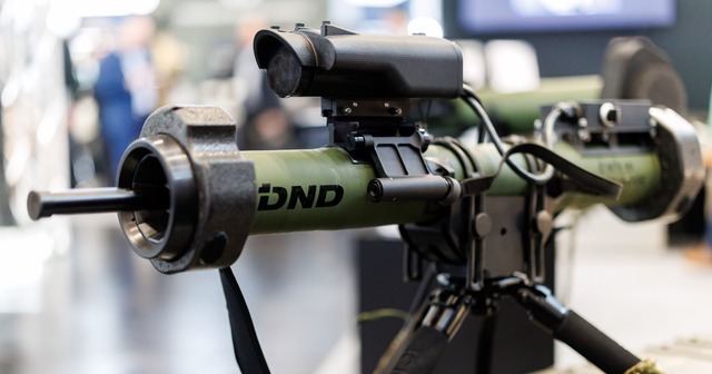 Eine Panzerfaust von DND bei der N&uum...r Sicherheitstechnologie, Enforce Tac.  | Foto: Daniel Karmann/dpa