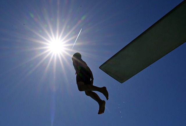 Baden-Württemberg steuert auf 38 Grad zu. (Archivbild) | Foto: Martin Schutt/dpa Baden-Württemberg steuert auf 38 Grad zu. (Archivbild) | Foto: Martin Schutt/dpa