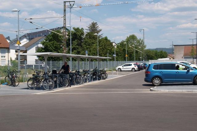 Snackautomat am Bahnhof Brombach/Hauingen wird aufgebrochen und geplndert