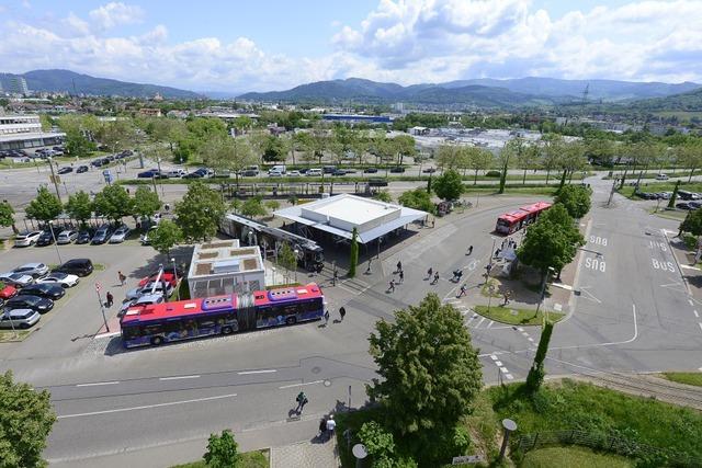 Motorradfahrer bei Zusammensto mit Bus in Freiburg schwer verletzt