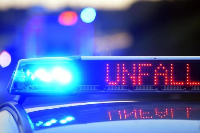 29-Jhriger kommt in einer Linkskurve der L156 mit dem Auto von der Strae ab