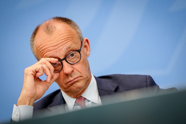"Wir schauen uns das noch mal an", sagte der Kanzler.  | Foto: Kay Nietfeld/dpa