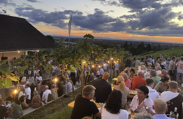 Viel los war beim Gutsfest des Weingut...s Ortenberg am vergangenen Wochenende.  | Foto: Winfried Kninger